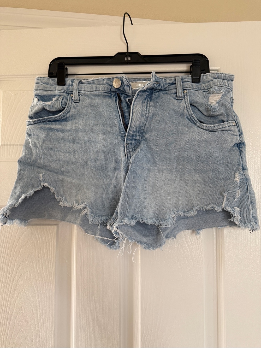 Kut from the Kloth Light Blue Distressed Denim Shorts